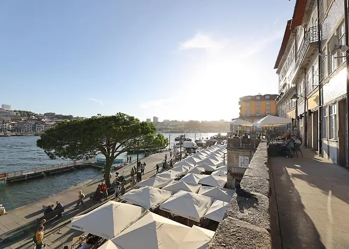 Flh Ribeira With River View * פורטו