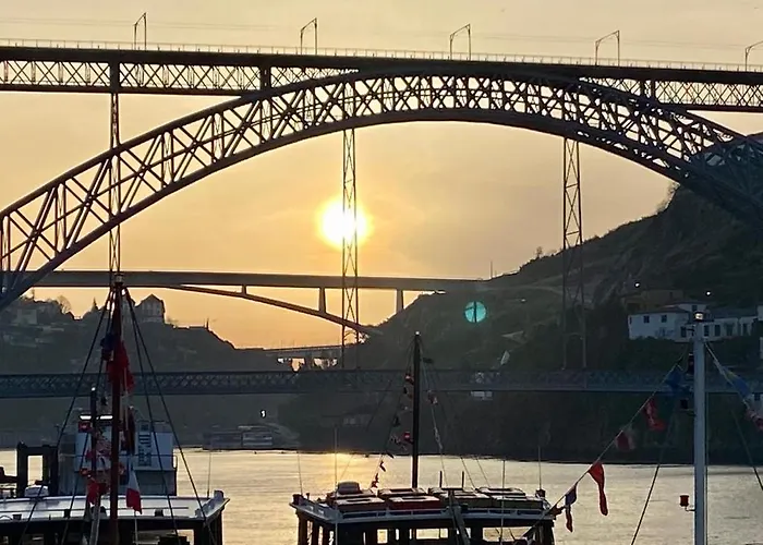 Flh Ribeira With River View * Porto